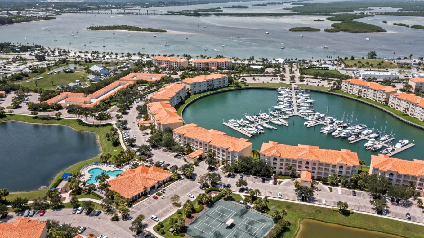 Harbour Isle West - Residential