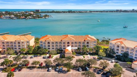Property photo of 21 Harbour Isle Drive 203, Hutchinson Island, FL 34949