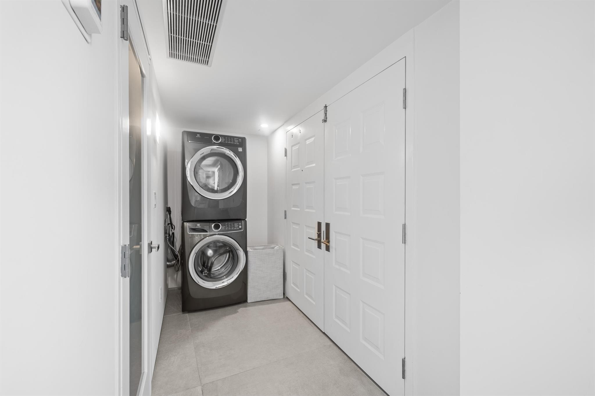 PLACIDO MAR CONDO - Residential Lease