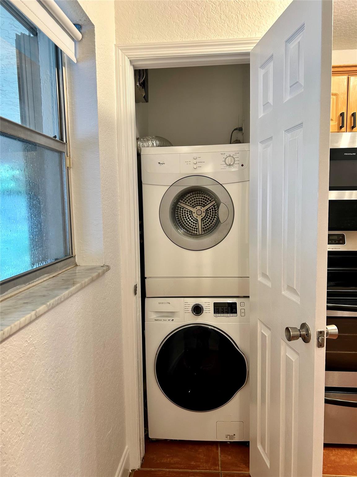 Fountains Of Tamarac Cond - Residential Lease