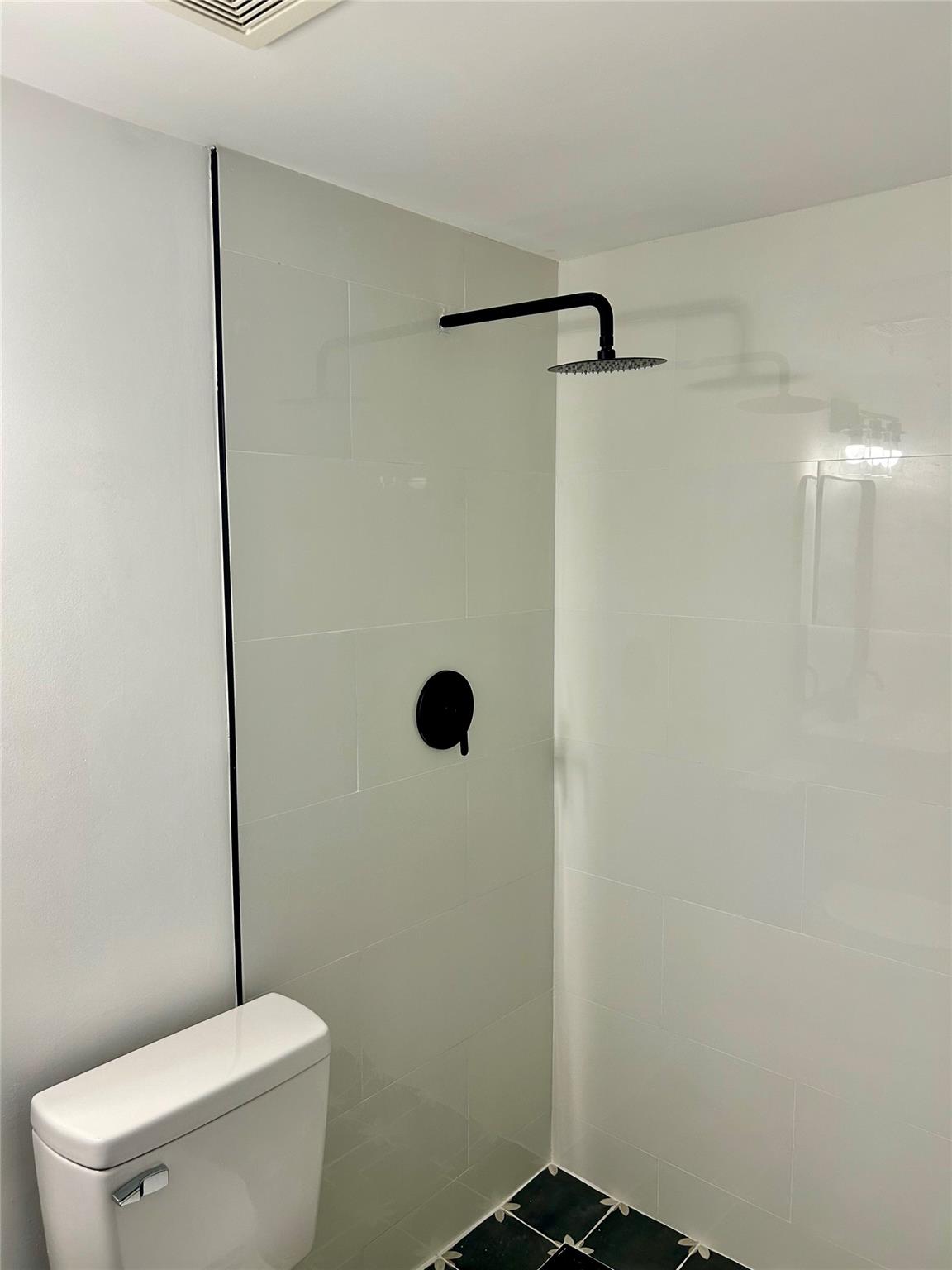 Fountains Of Tamarac Cond - Residential Lease