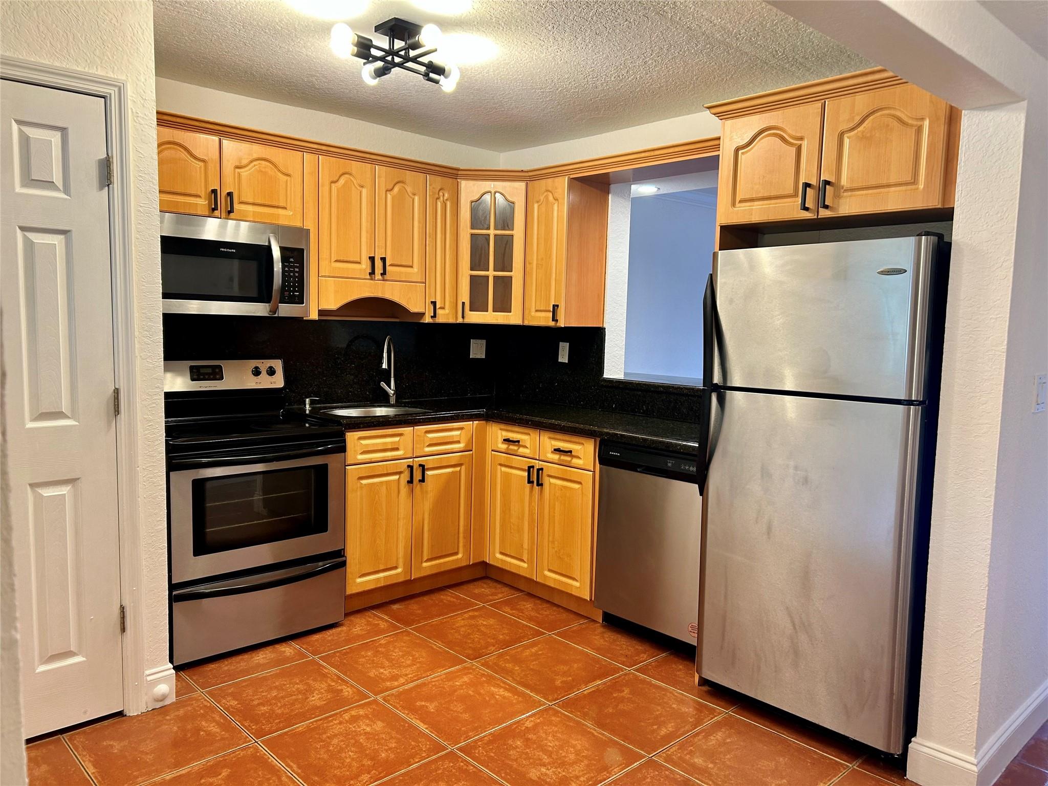 Fountains Of Tamarac Cond - Residential Lease