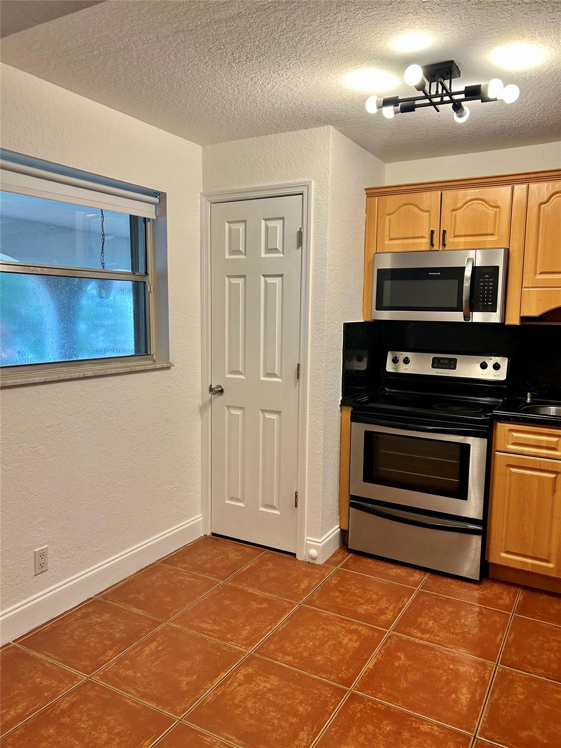 Fountains Of Tamarac Cond - Residential Lease