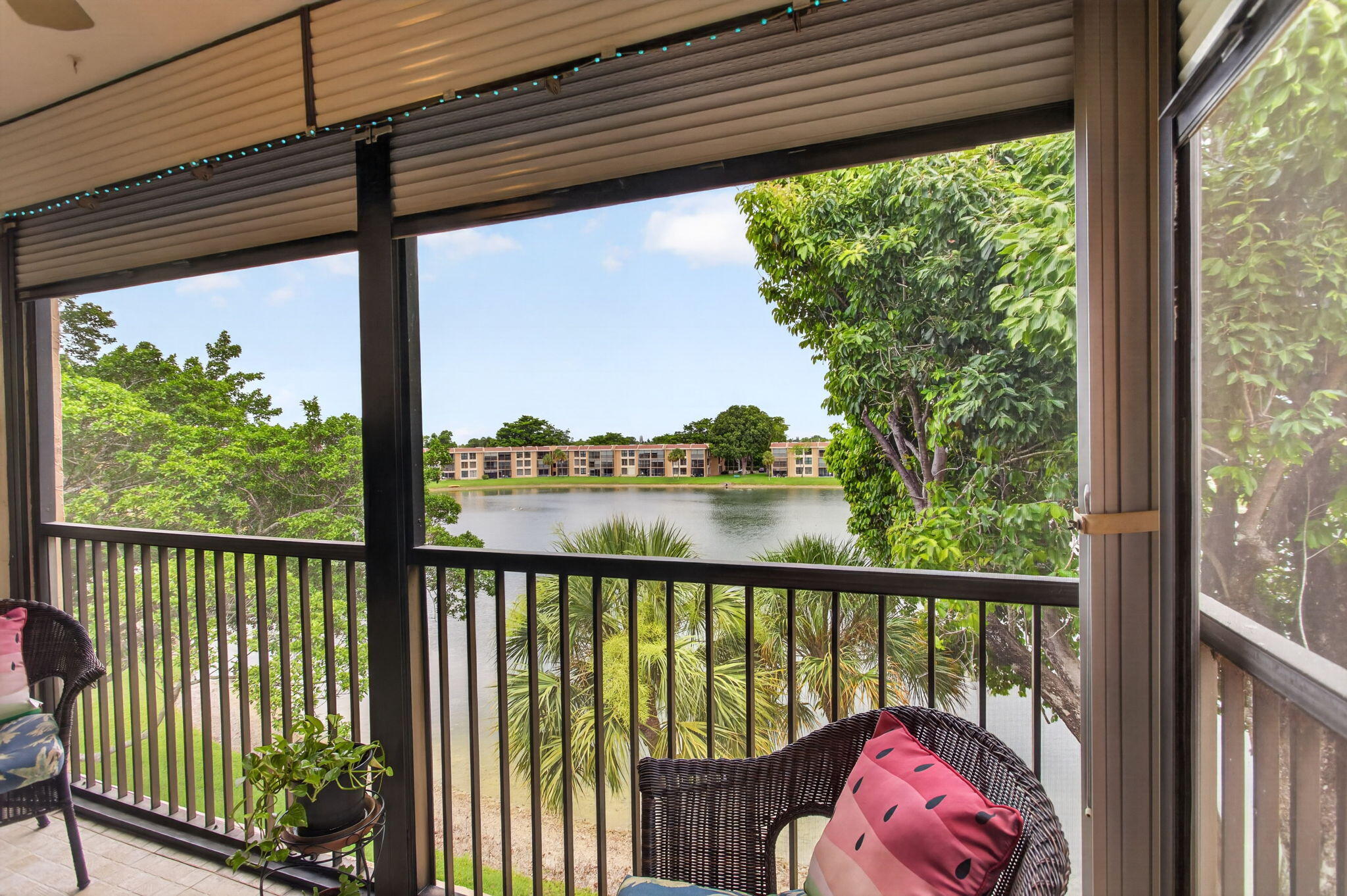 6048 Coral Lake Drive, Margate FL 33063