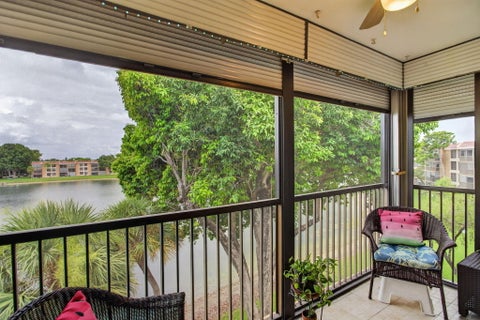 Tiny photo for 6048 Coral Lake Drive, Margate, FL 33063 (MLS # B26056565)