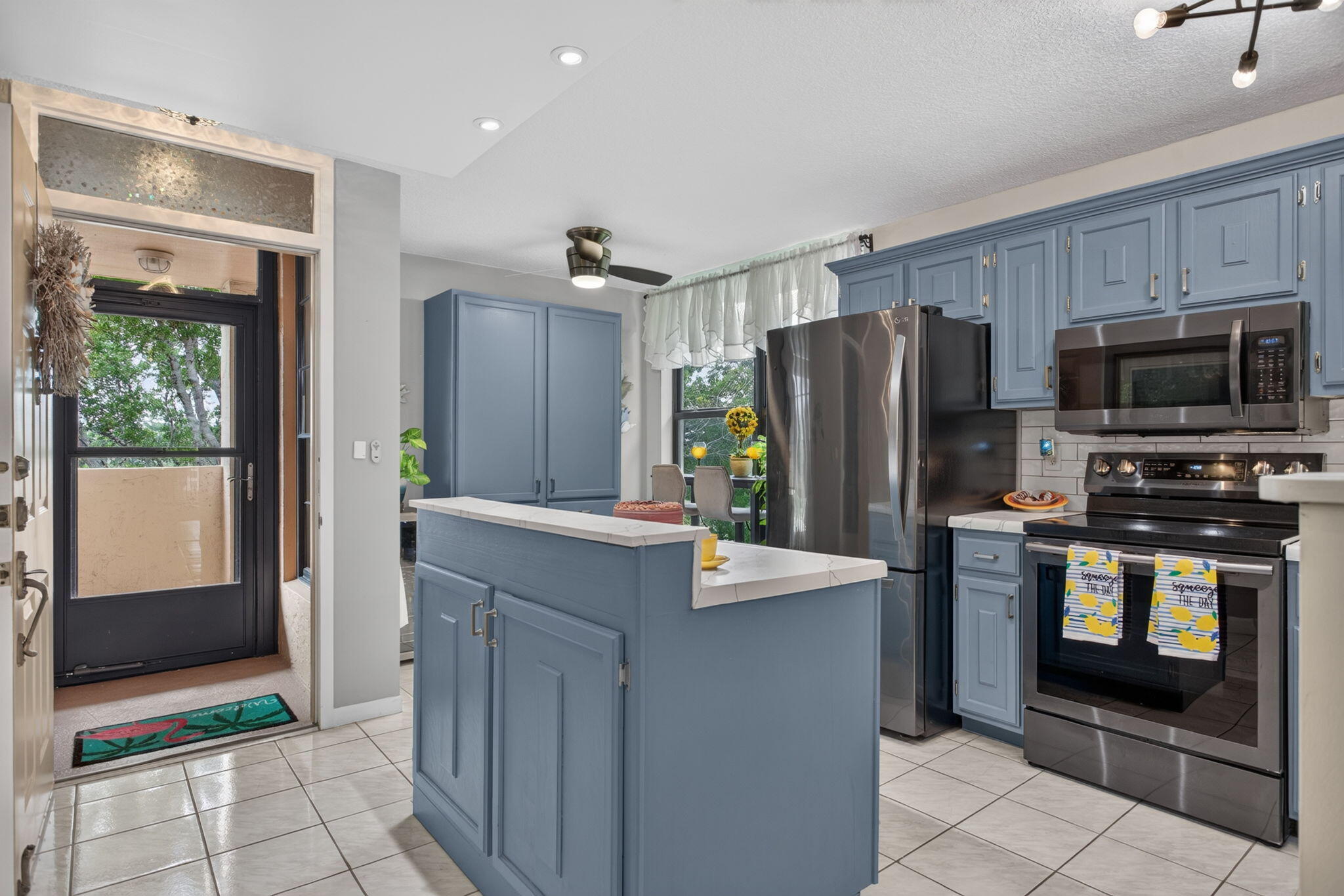 6048 Coral Lake Drive