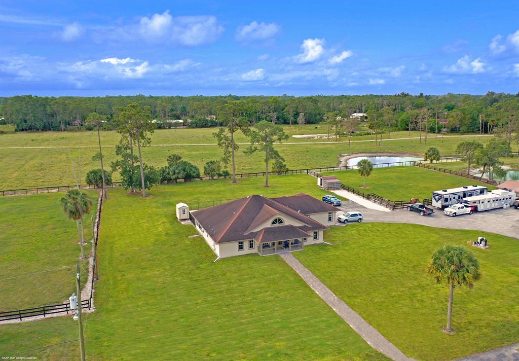 LOXAHATCHEE GROVES - Residential