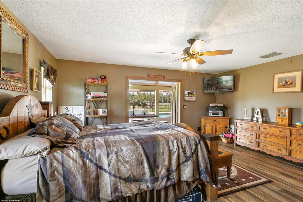 LOXAHATCHEE GROVES - Residential