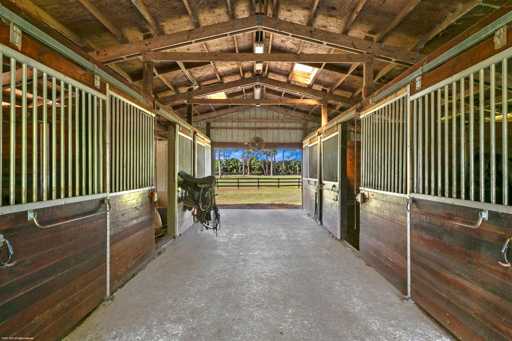 LOXAHATCHEE GROVES - Residential