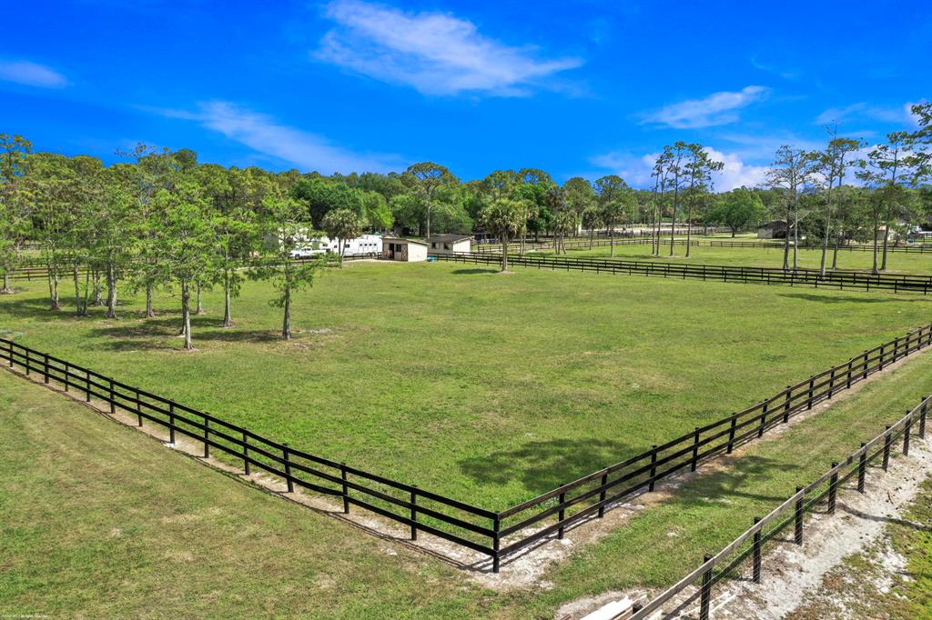 LOXAHATCHEE GROVES - Residential