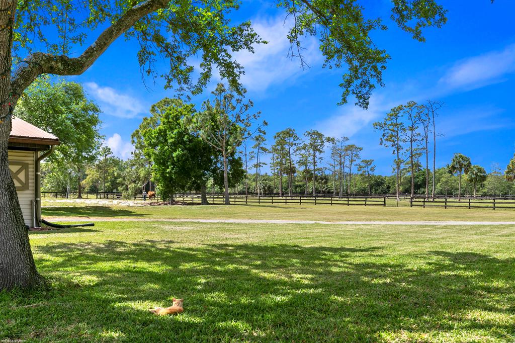 LOXAHATCHEE GROVES - Residential