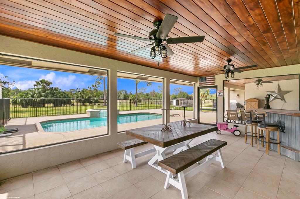 LOXAHATCHEE GROVES - Residential