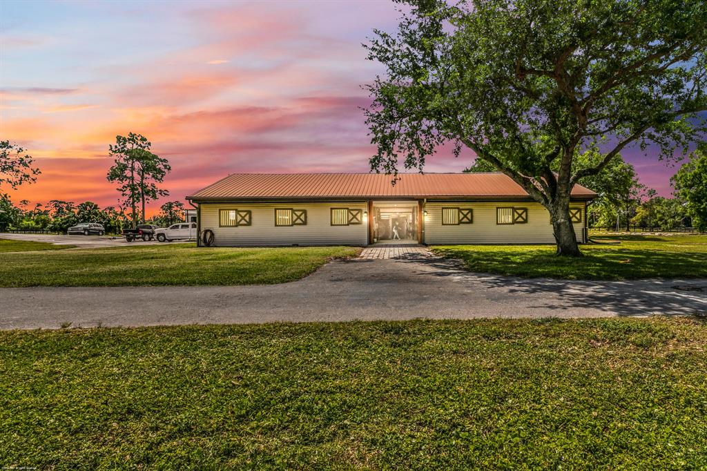 LOXAHATCHEE GROVES - Residential