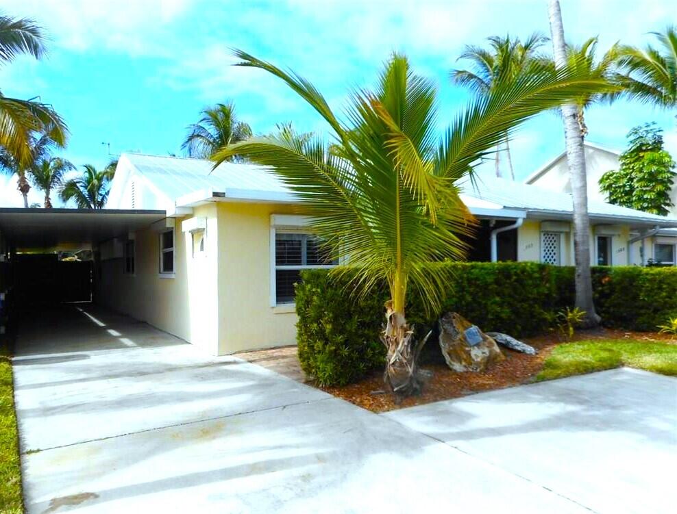 Photo of 1903 Robalo Drive, Vero Beach, FL 32960 (MLS # B26047419)