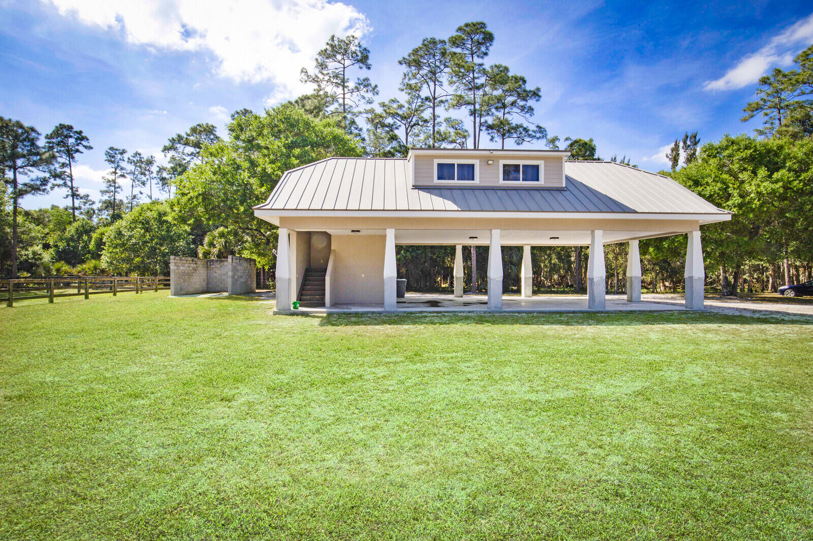 LOXAHATCHEE FARMS EAST - Land