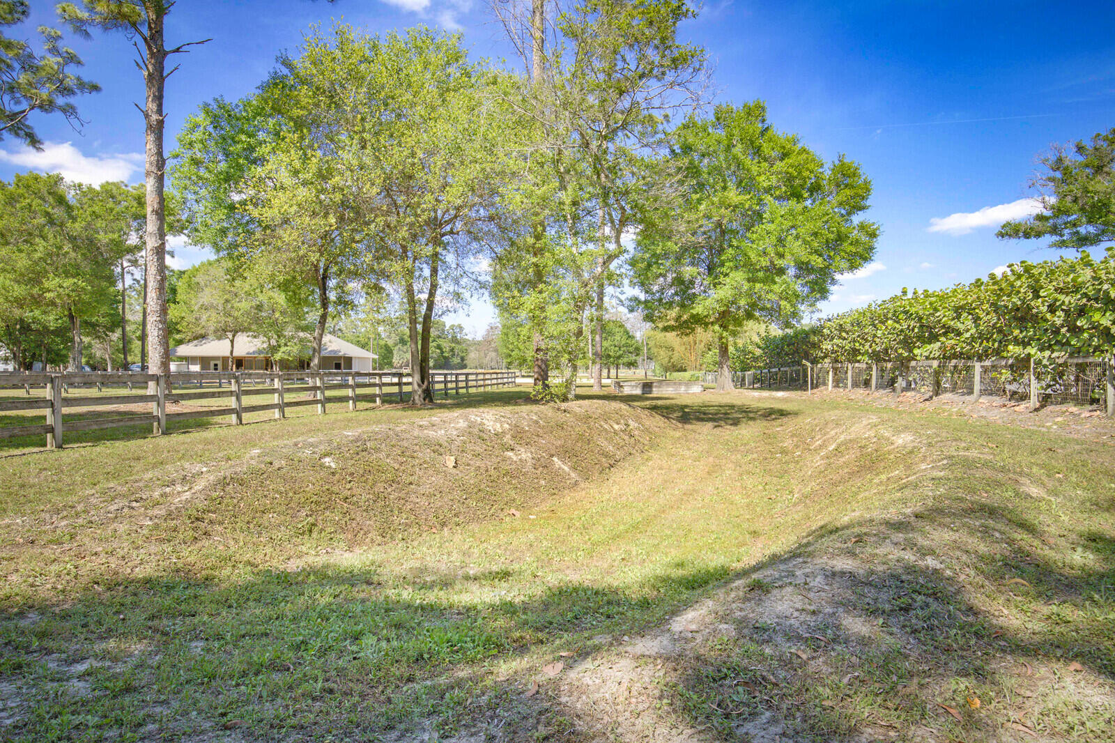 LOXAHATCHEE FARMS EAST - Land