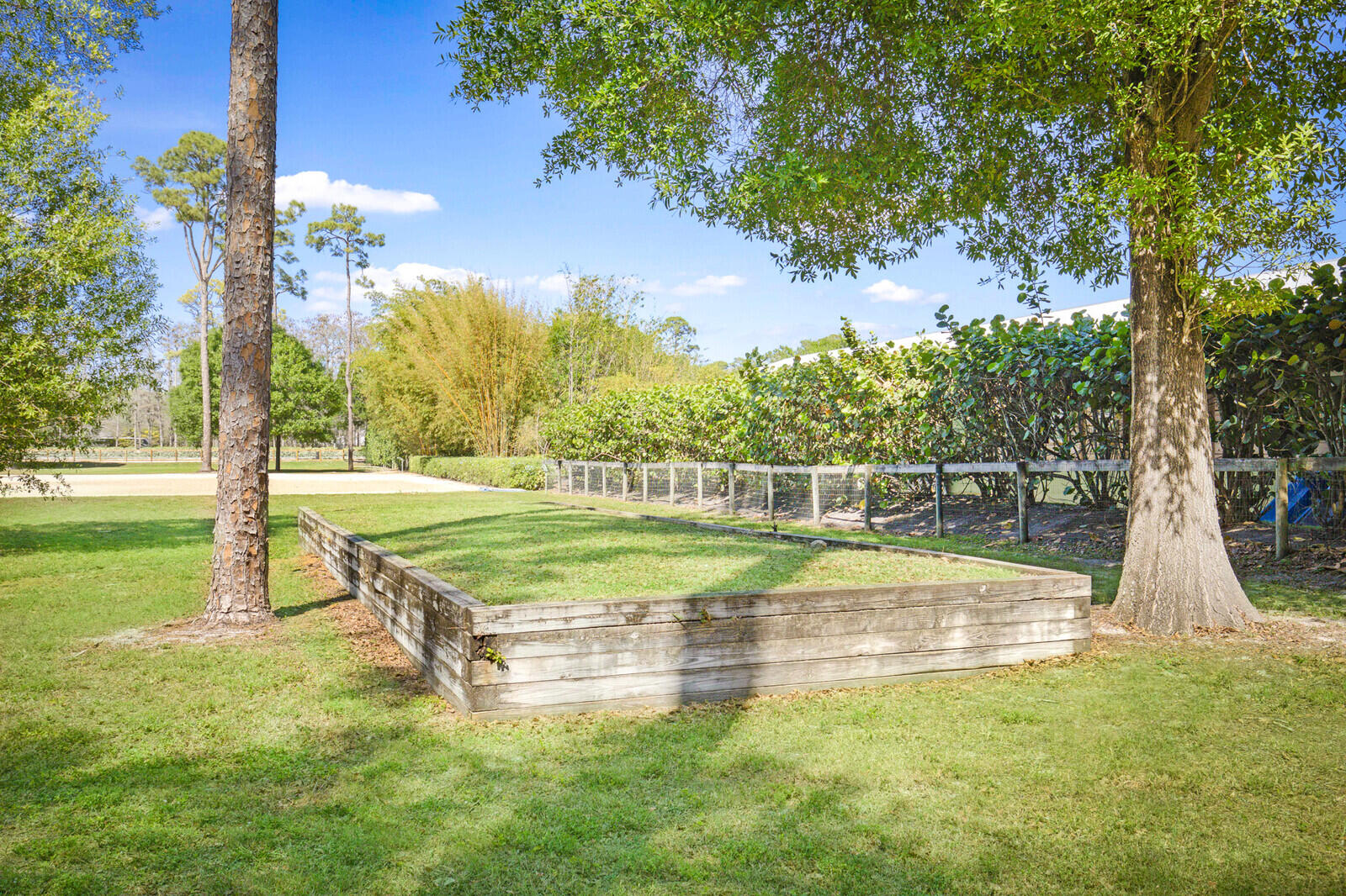 LOXAHATCHEE FARMS EAST - Land