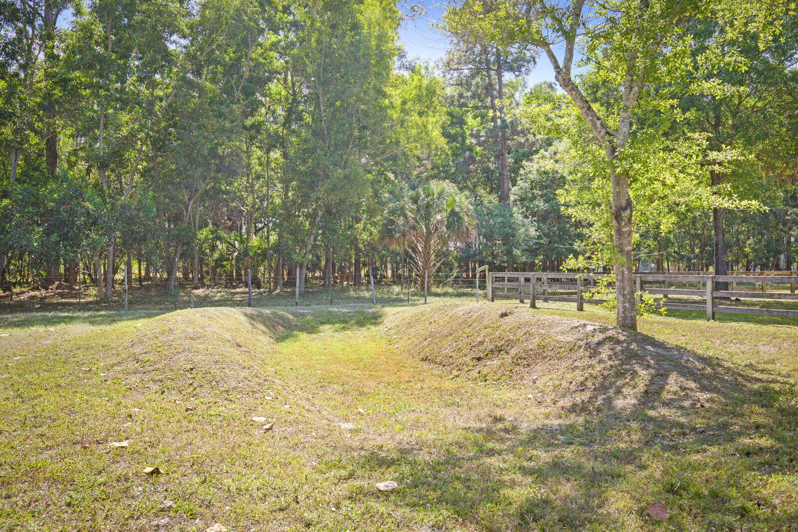 LOXAHATCHEE FARMS EAST - Land