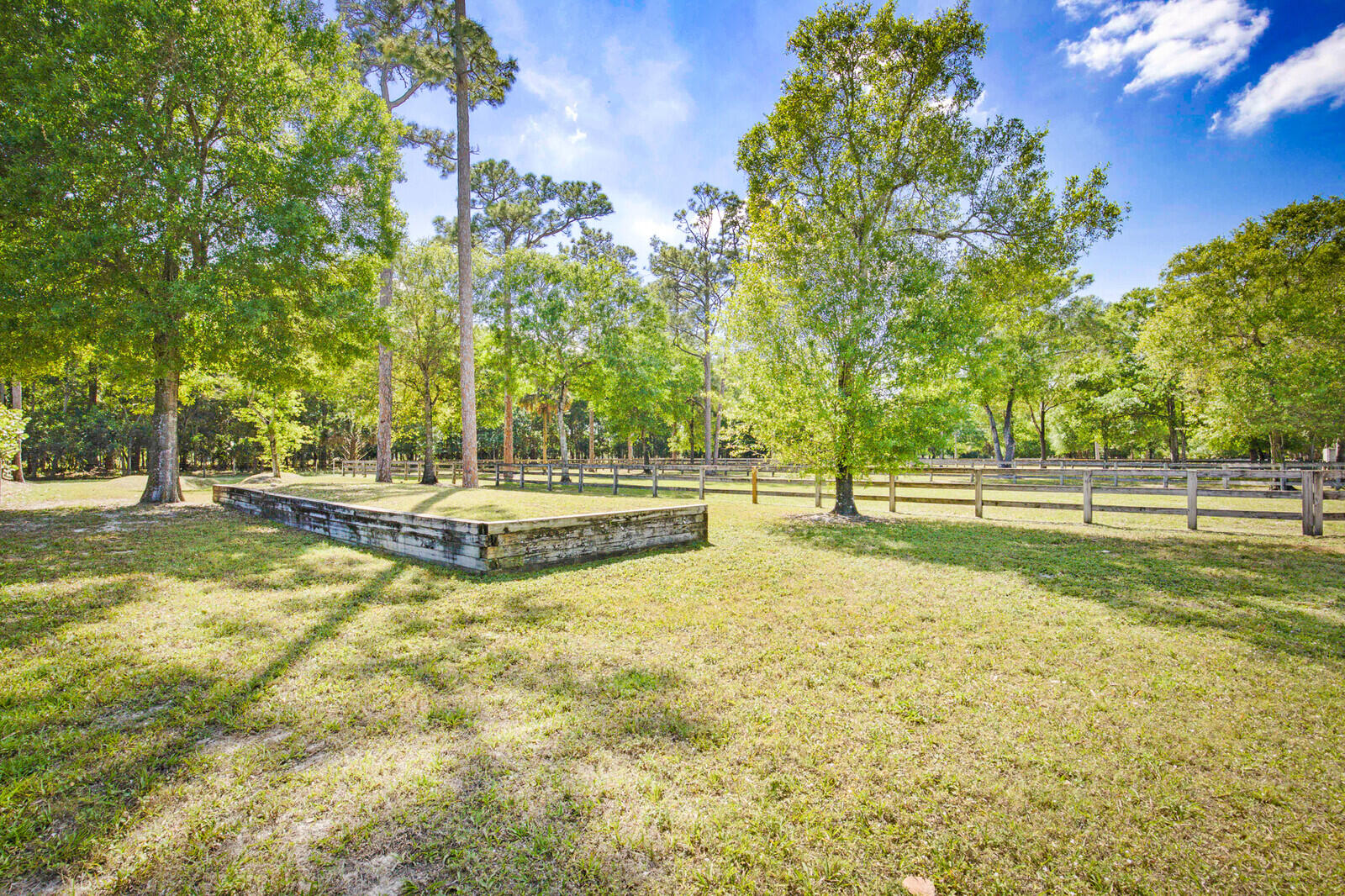 LOXAHATCHEE FARMS EAST - Land