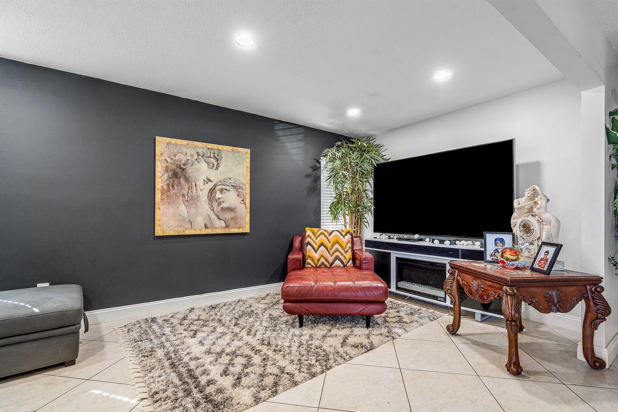 SANDALFOOT COVE SEC 4 - Residential