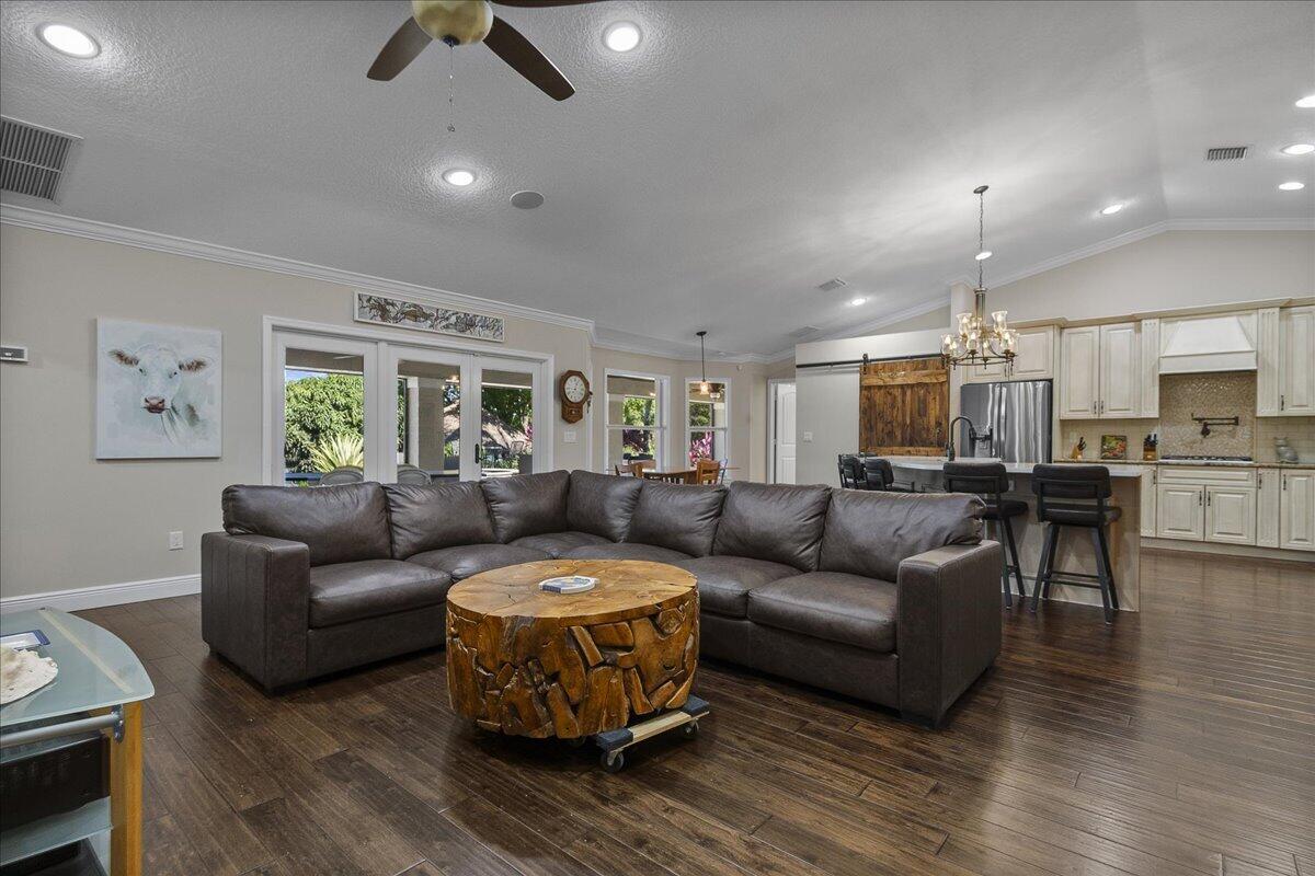 JUPITER FARMS & GROVES - Residential