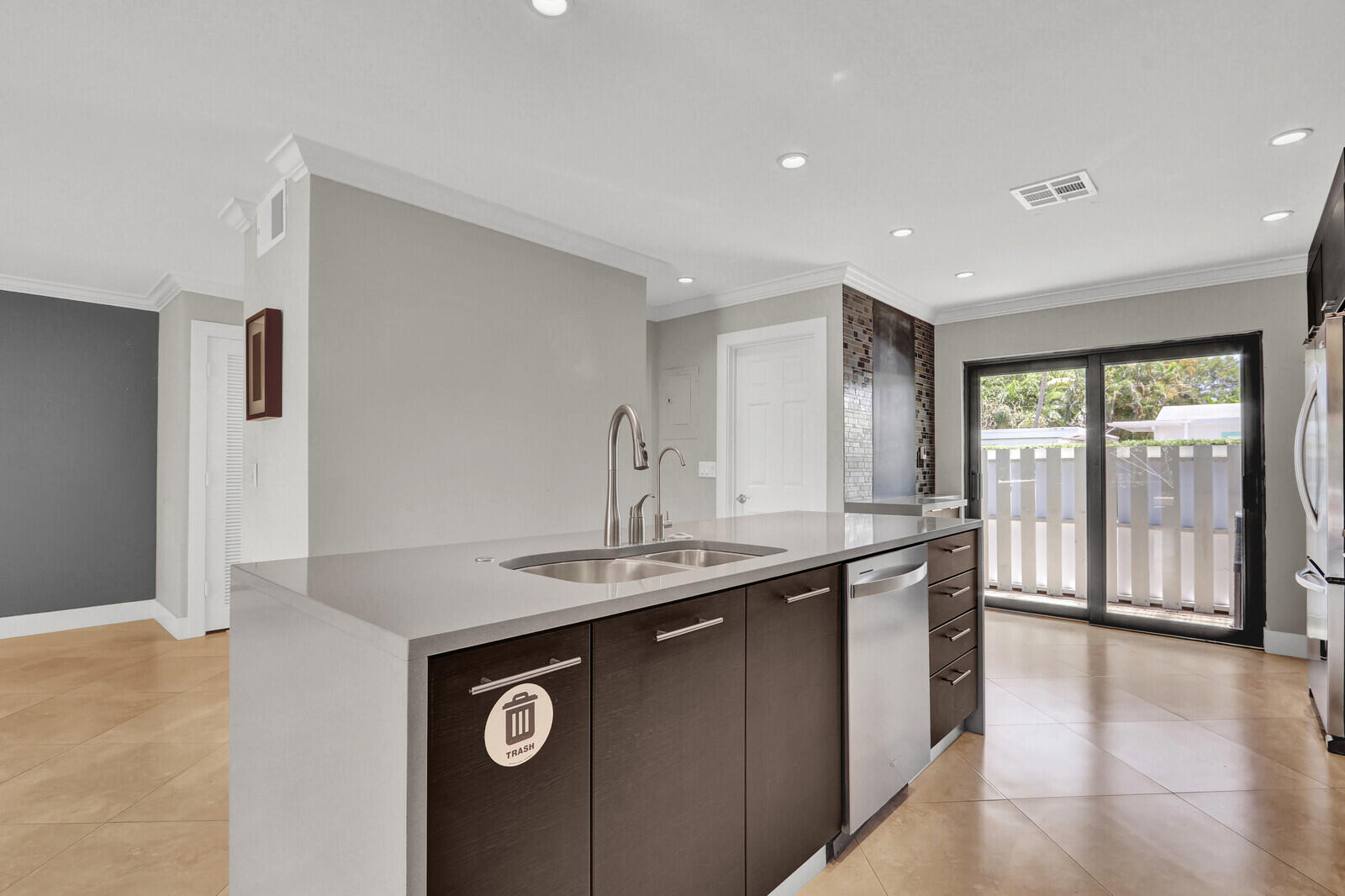 LAKE WORTH MARINER VLG - Residential