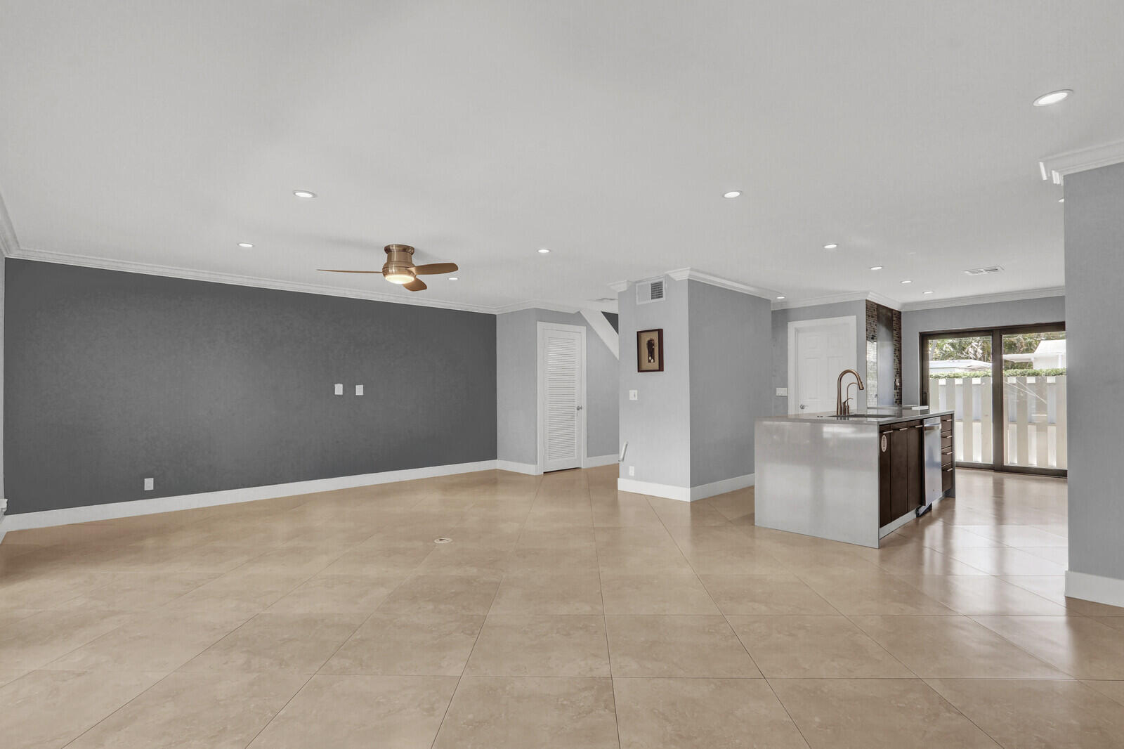 LAKE WORTH MARINER VLG - Residential