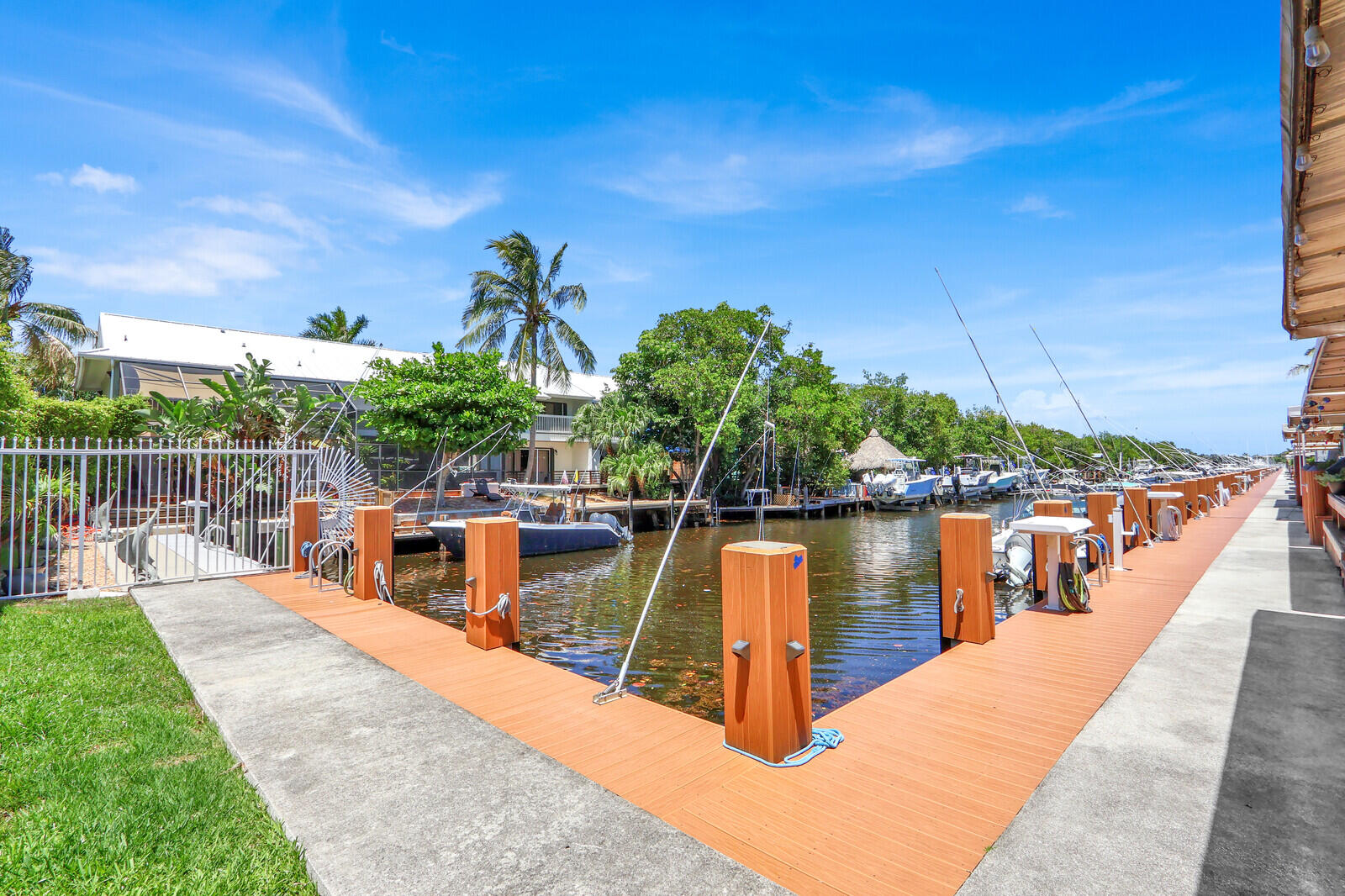 LAKE WORTH MARINER VLG - Residential