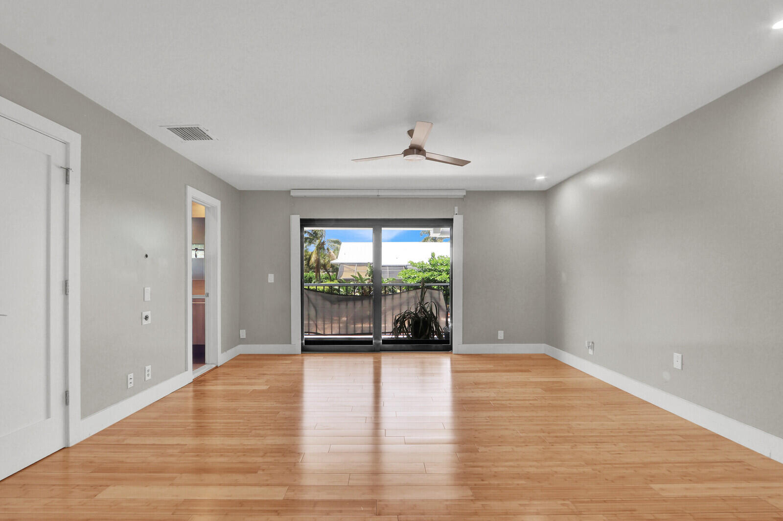 LAKE WORTH MARINER VLG - Residential
