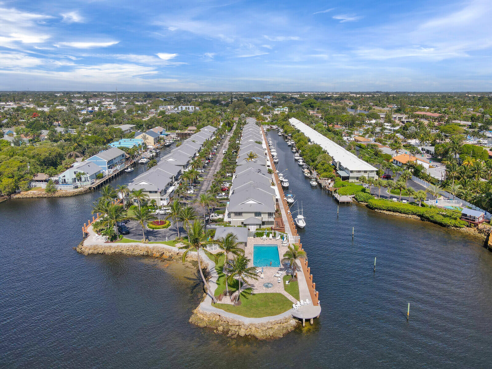LAKE WORTH MARINER VLG - Residential