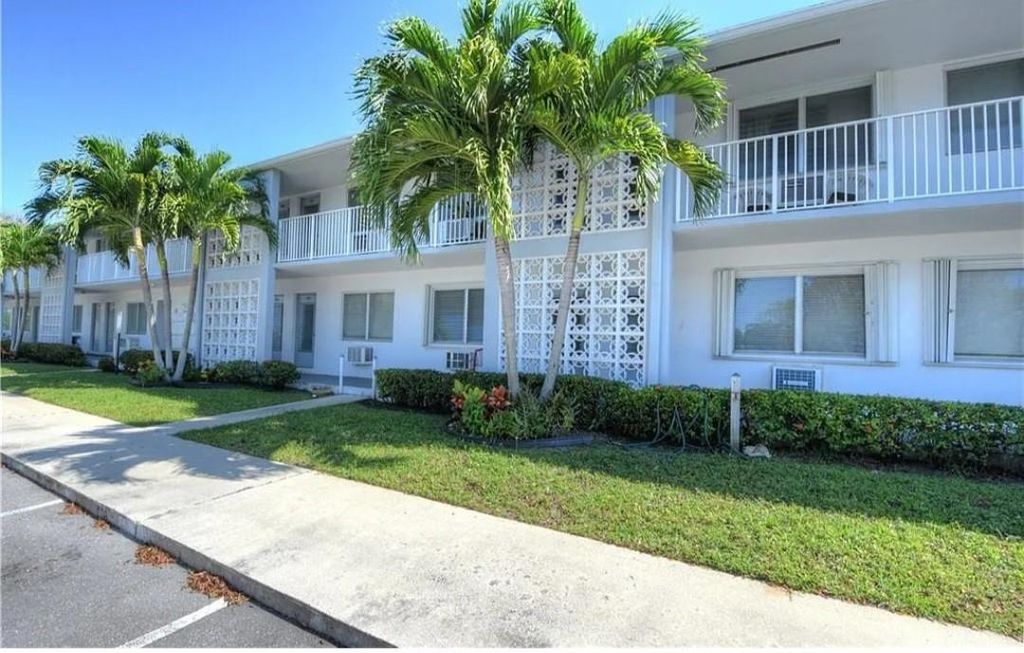 Photo of 1920 NE 51 Court #209, Fort Lauderdale, FL 33308 (MLS # F10520976)