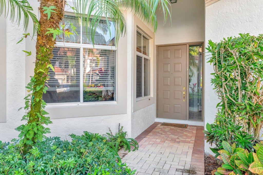 Photo of 106 Palm Bay Drive #B, Palm Beach Gardens, FL 33418 (MLS # R11048951)