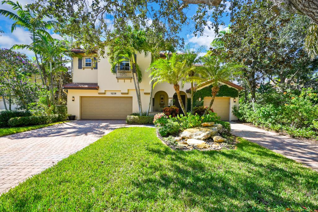 Photo of 1228 Merlot Drive, Palm Beach Gardens, FL 33410 (MLS # R10836602)