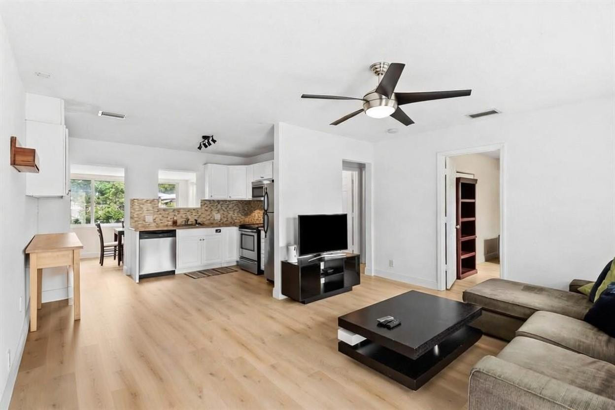 North Andrews Gardens 30- - Residential