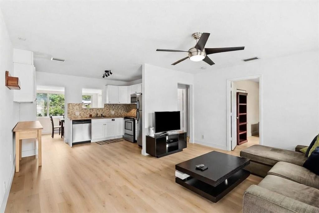 Photo of 41 NE 46th Street, Oakland Park, FL 33334 (MLS # F10555258)