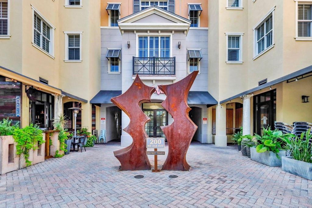Photo of 200 NE 2nd Avenue #215, Delray Beach, FL 33444 (MLS # R11110296)