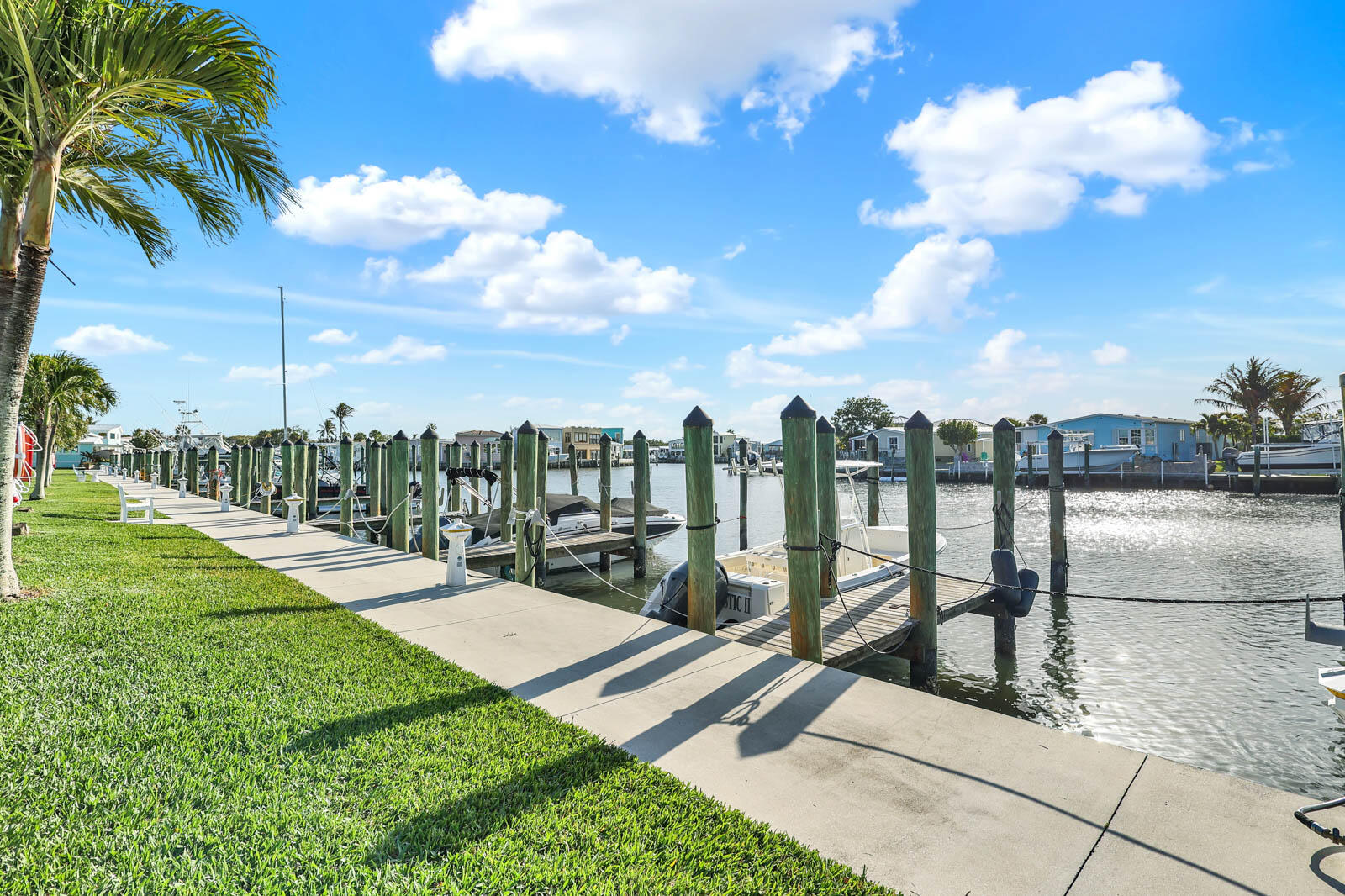 Venture III/Venture harbour - Residential