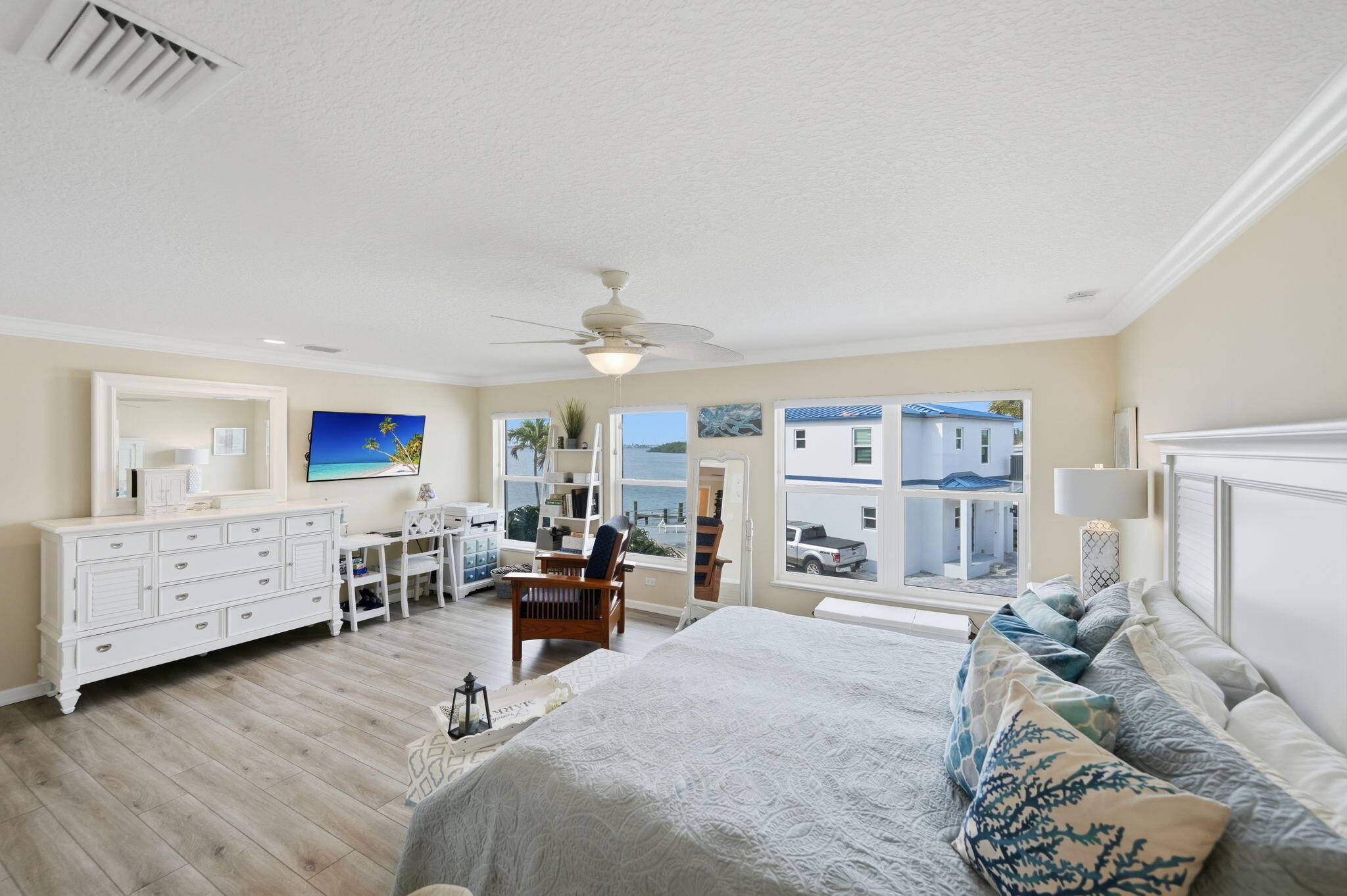 Venture III/Venture harbour - Residential