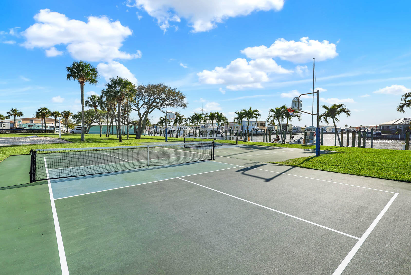 Venture III/Venture harbour - Residential