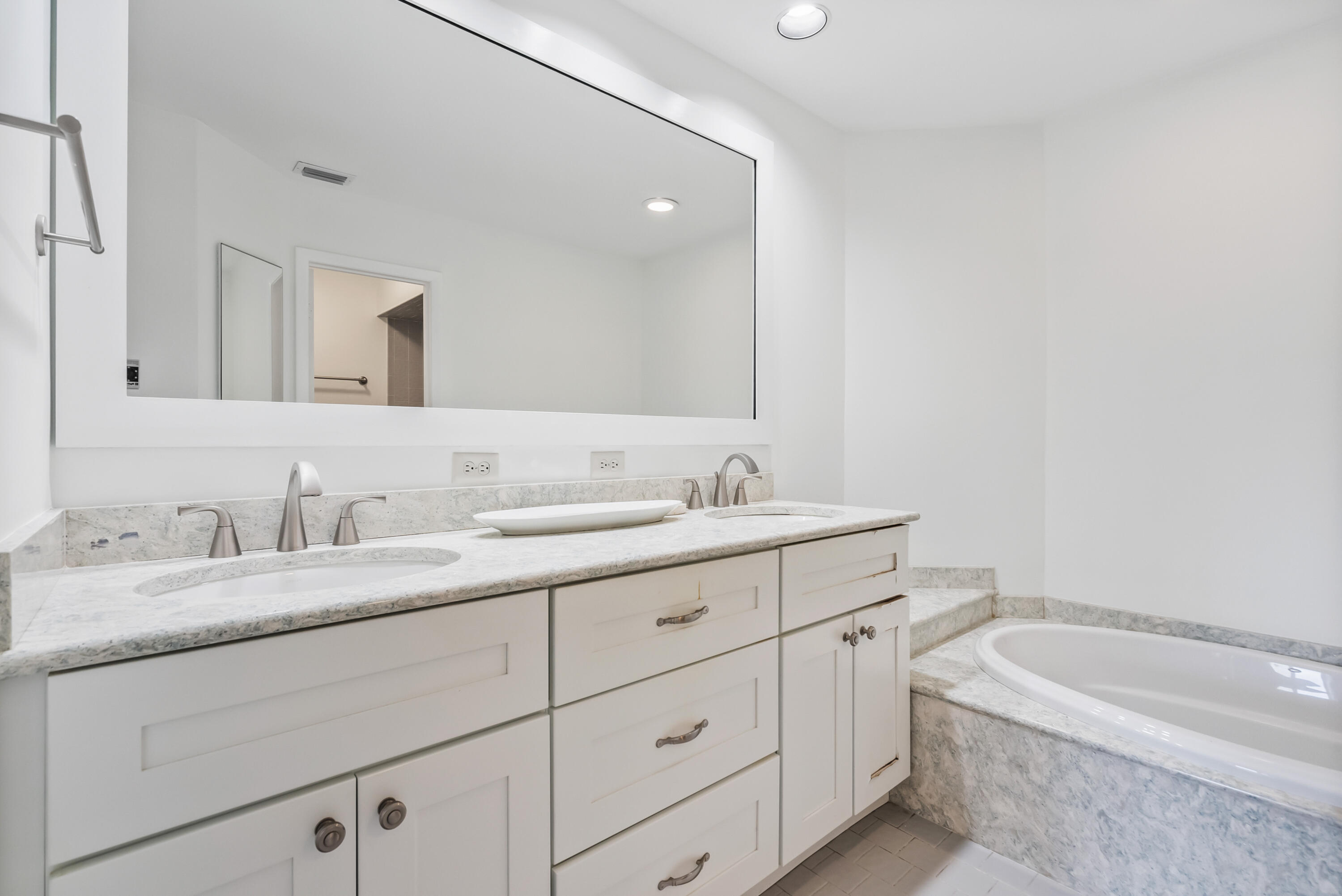 MARTIN DOWNS PLAT NO 20 (AKA MONARCH COUNTRY CLUB) - Residential