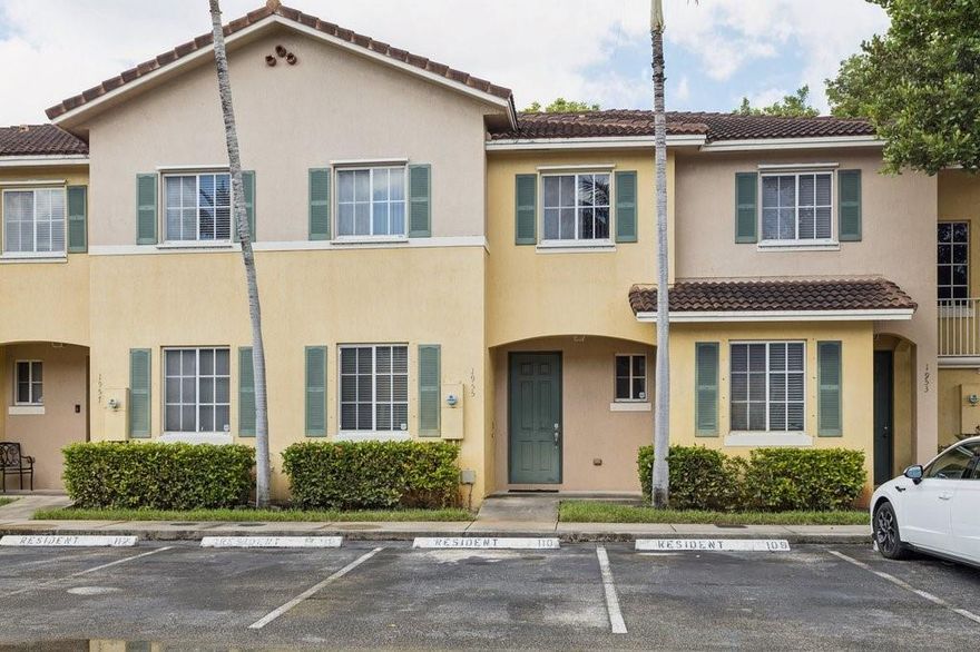 Well-maintained 3-bedroom, 2.5-bathroom townhouse offering a comfortable and functional layout. The first floor features tile flooring, a spacious living and dining area, a flex room, and a kitchen with ample cabinet and counter space—perfect for family living and entertaining. Upstairs, you’ll find the primary suite with a double vanity, separate tub, and shower, along with two additional bedrooms and a full bathroom. Enjoy the convenience of two assigned parking spaces and a location close to public transportation, restaurants, and shopping. This home combines comfort, space, and accessibility—ready for its new owner!