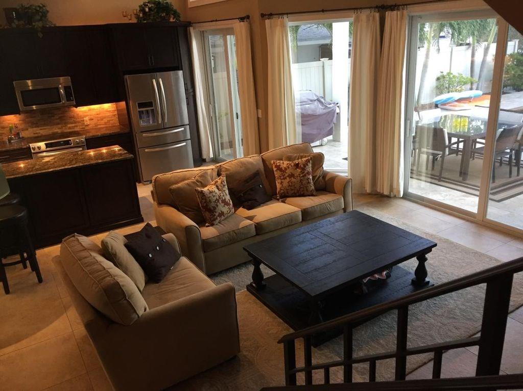 Poinsettia Gardens 29-32 - Residential Lease