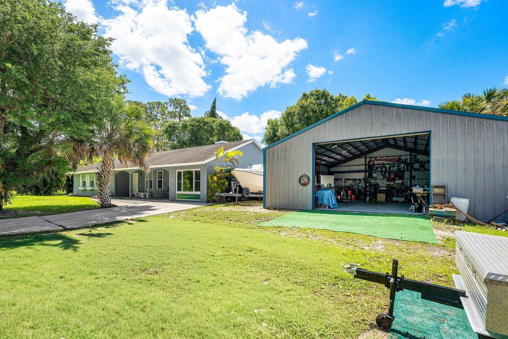 Photo of 15248 77th Place N, Loxahatchee, FL 33470 (MLS # B26019642)