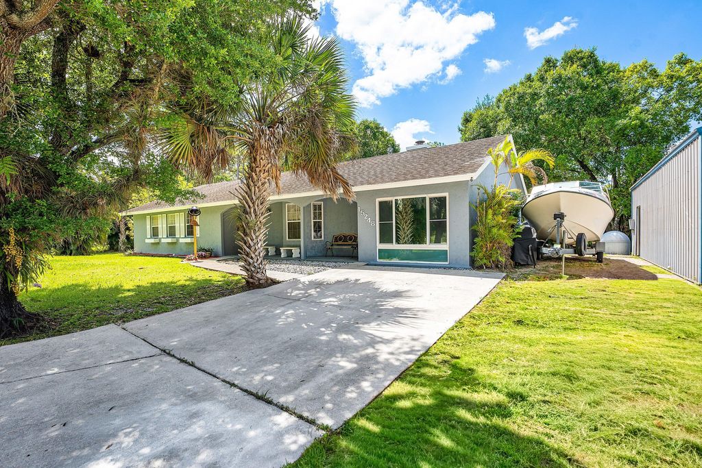 Photo of 15248 77th Place N, Loxahatchee, FL 33470 (MLS # B26019642)