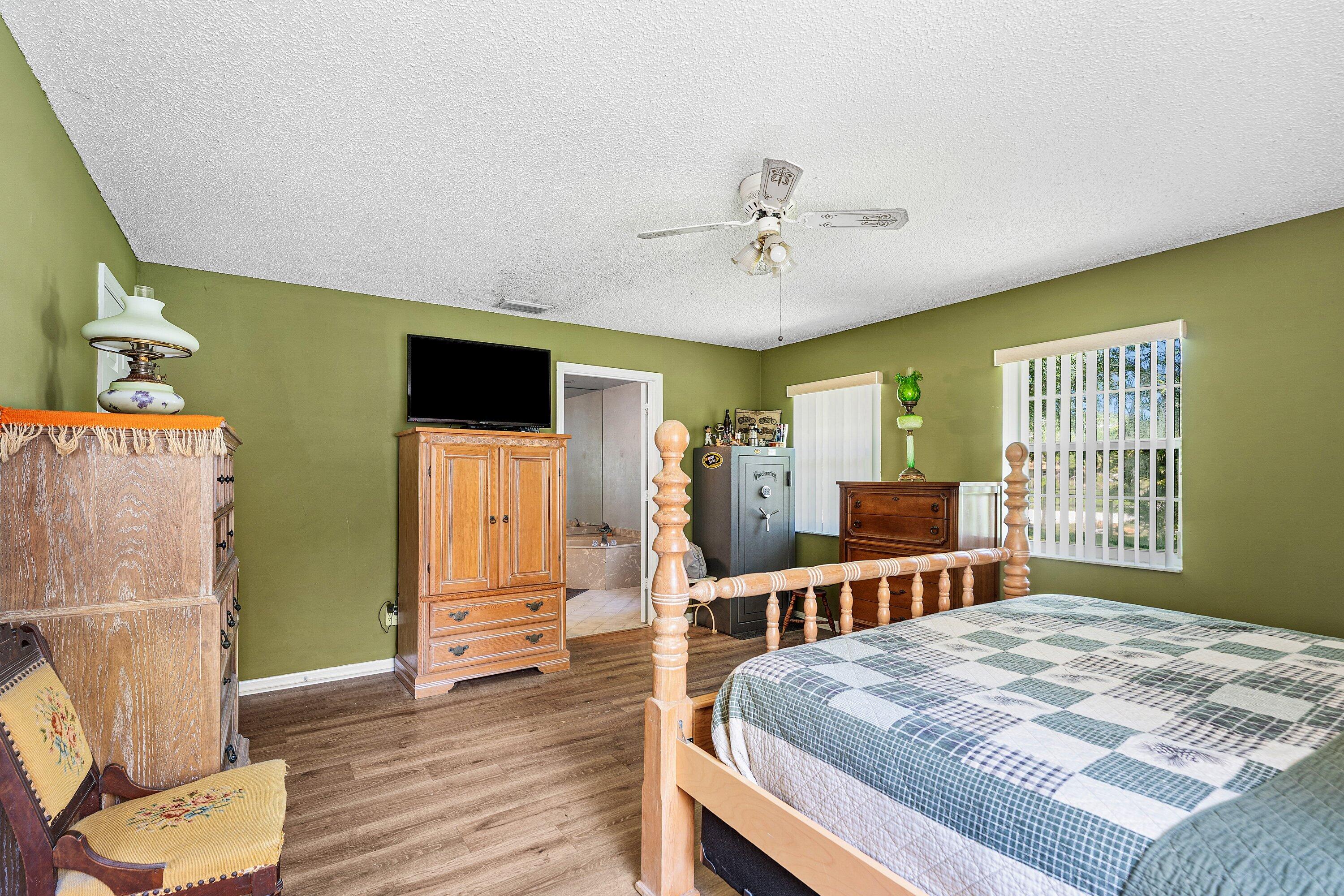 The Acreage - Residential