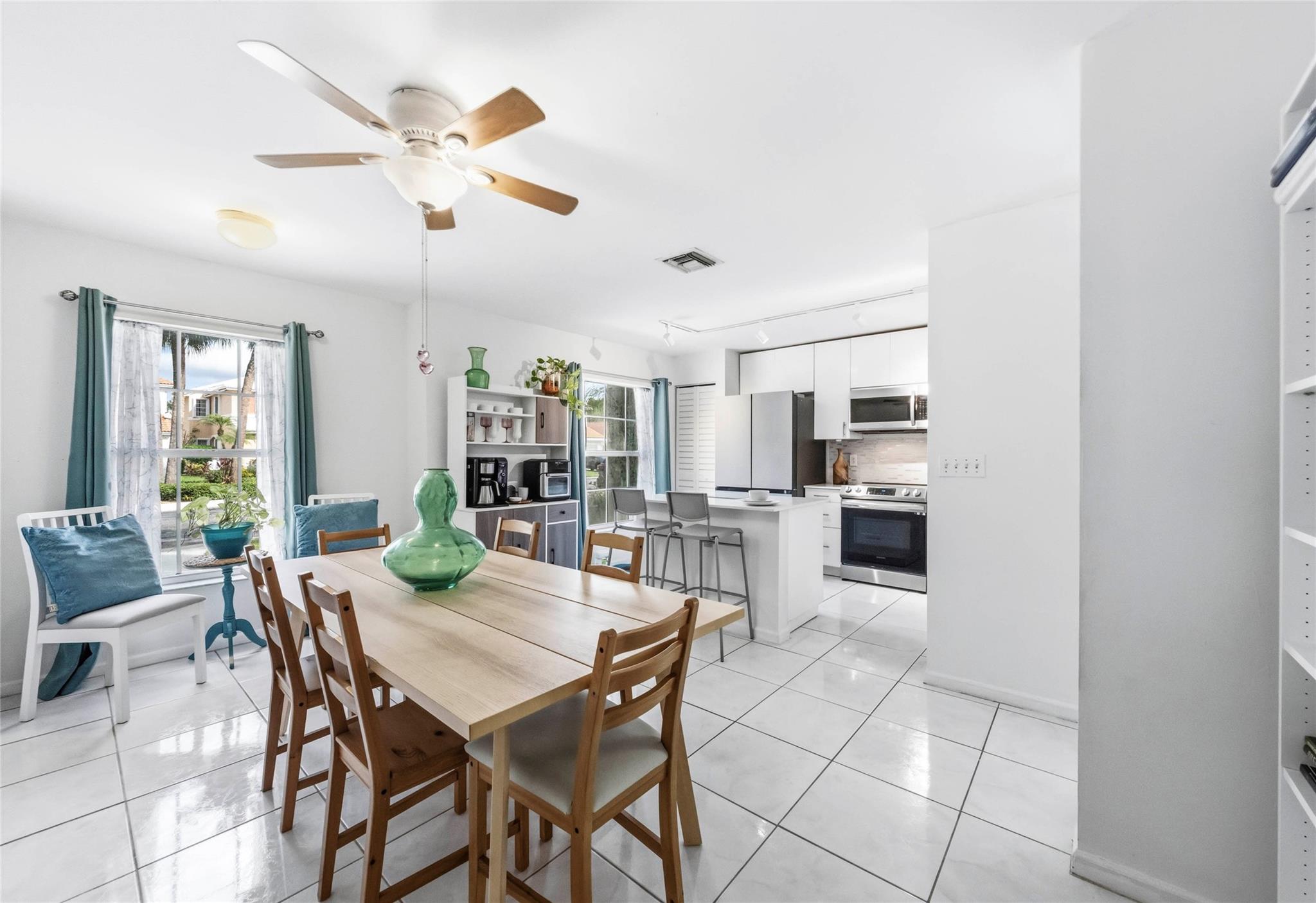 Kensington South 155-15 B - Residential