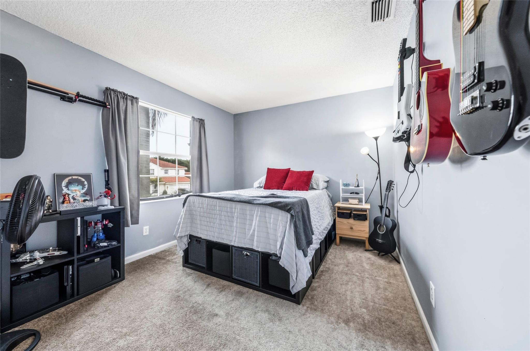 Kensington South 155-15 B - Residential