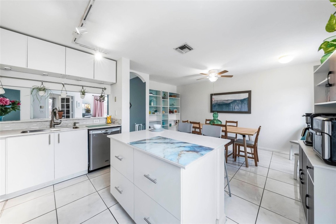 Kensington South 155-15 B - Residential