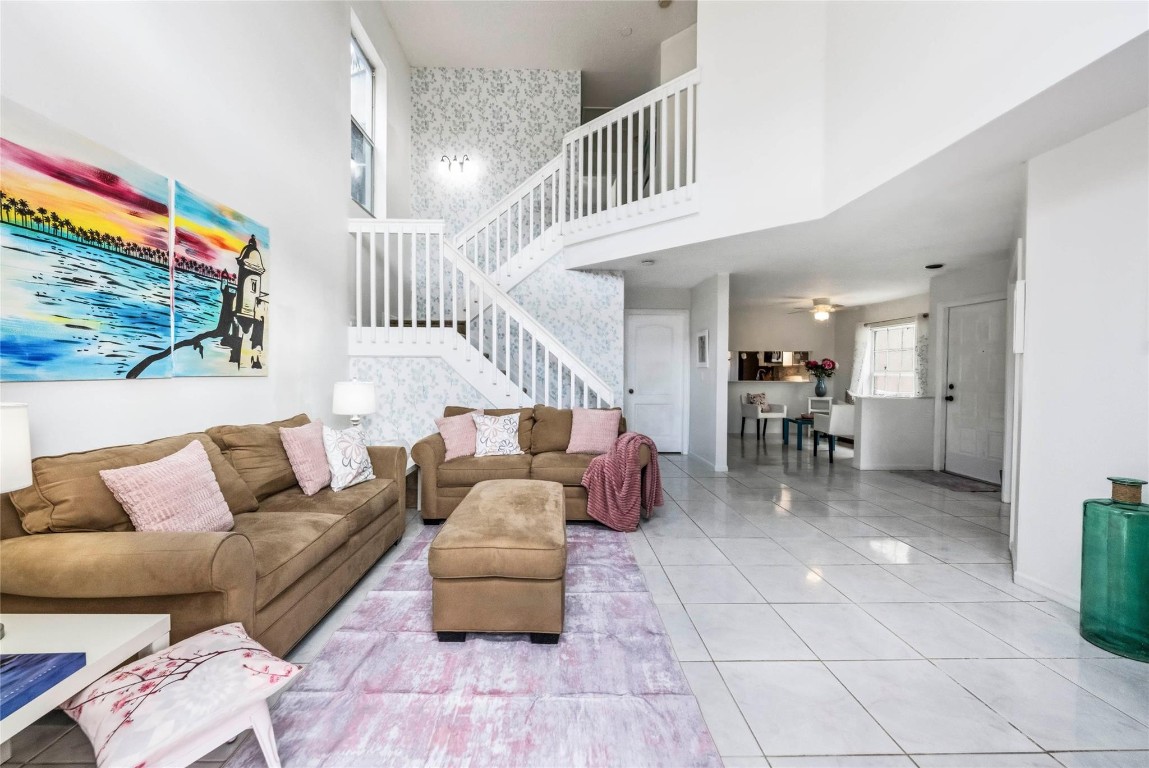 Kensington South 155-15 B - Residential