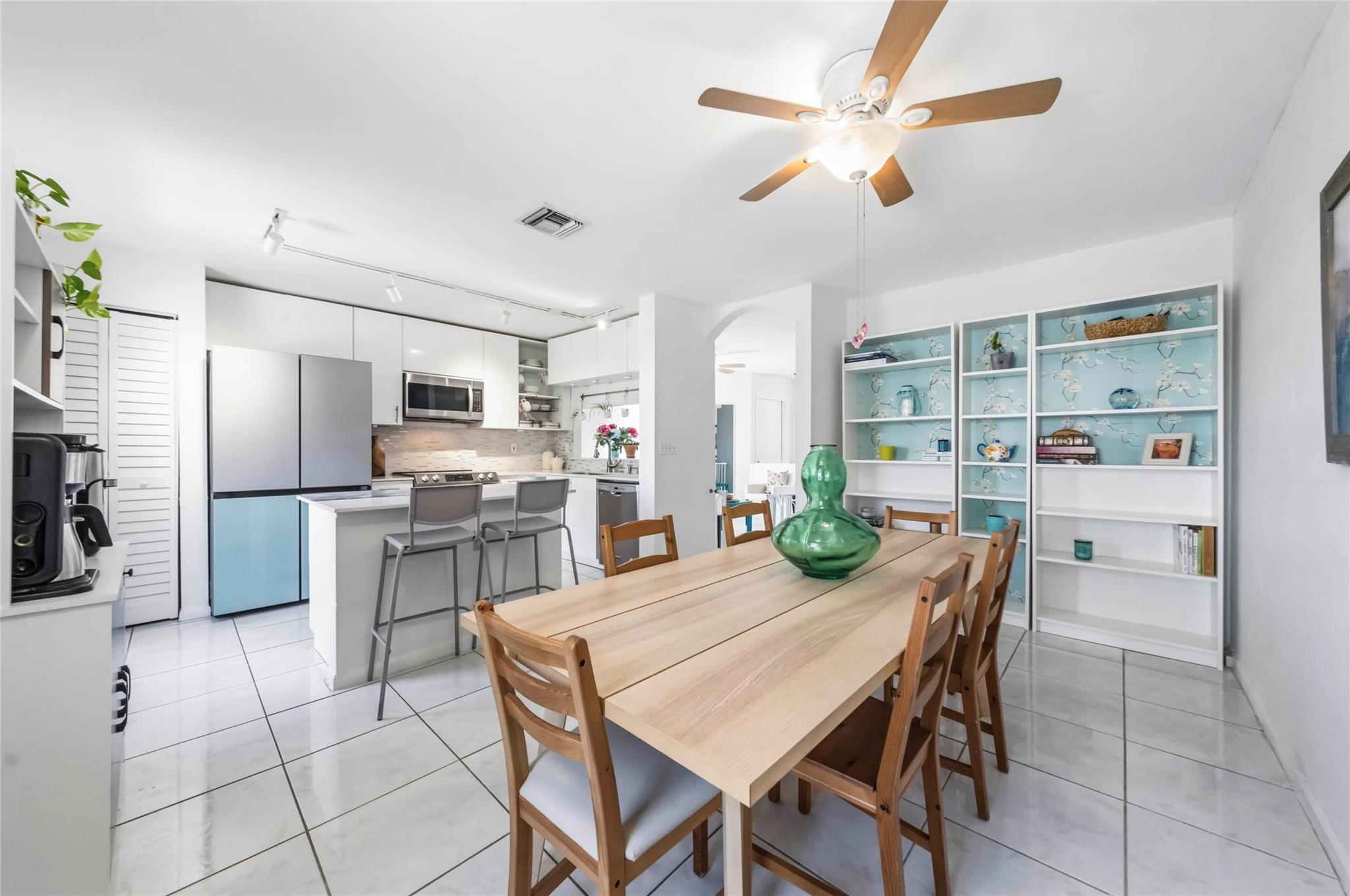 Kensington South 155-15 B - Residential